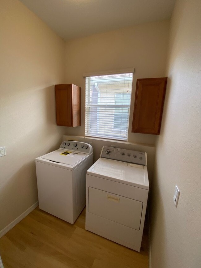 Building Photo - ANNUAL Lease – Unfurnished – Golf Course Lot - Designer Home in the highly sought-after gated com...