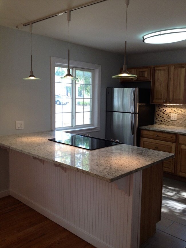 Building Photo - A Cozy 2 bed/1 bath Oasis in Central Boulder! Owner credits application fees! AVAILABLE SEPTEMBER...