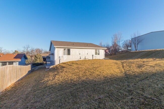 Building Photo - New Construction Duplex in Elkhorn!