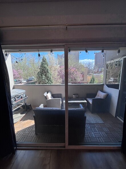 Balcony - 1433 N Williams St