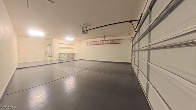 Building Photo - 2050 W Warm Springs Rd