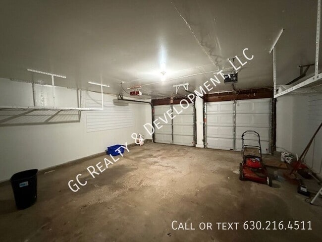 Building Photo - 344 Boulder Dr