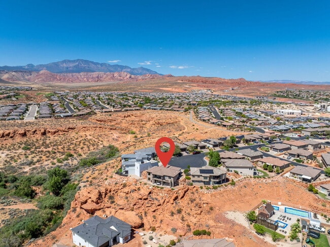 Building Photo - Fully Furnished Home With a View | 1–6 Month Lease | Private Basement Suite + All Essentials Incl...