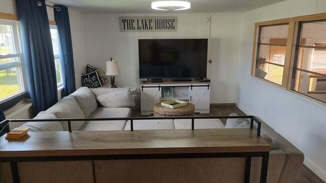 Building Photo - The Lake House Seasonal Rental