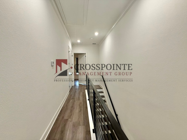 Building Photo - Tour Today! Stunning 3 Bedroom, 3.5 Bath Townhome!