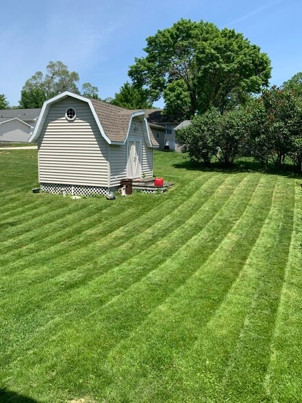 Building Photo - 1002 Quarry Ave SW