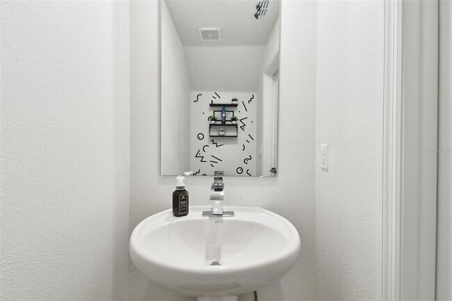 Building Photo - 2513 Sunray Venus Wy