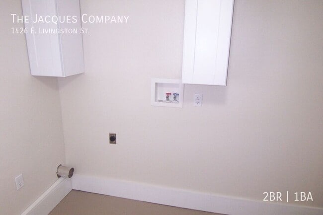 Building Photo - 1426 E Livingston St