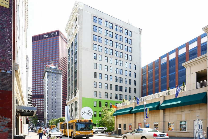 Building Photo - Century Building