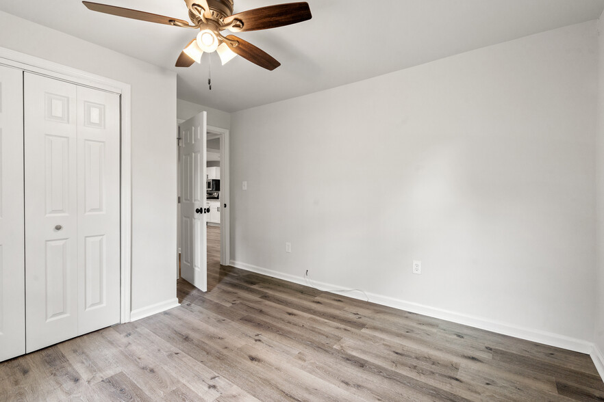 Building Photo - 371 El Paso Dr