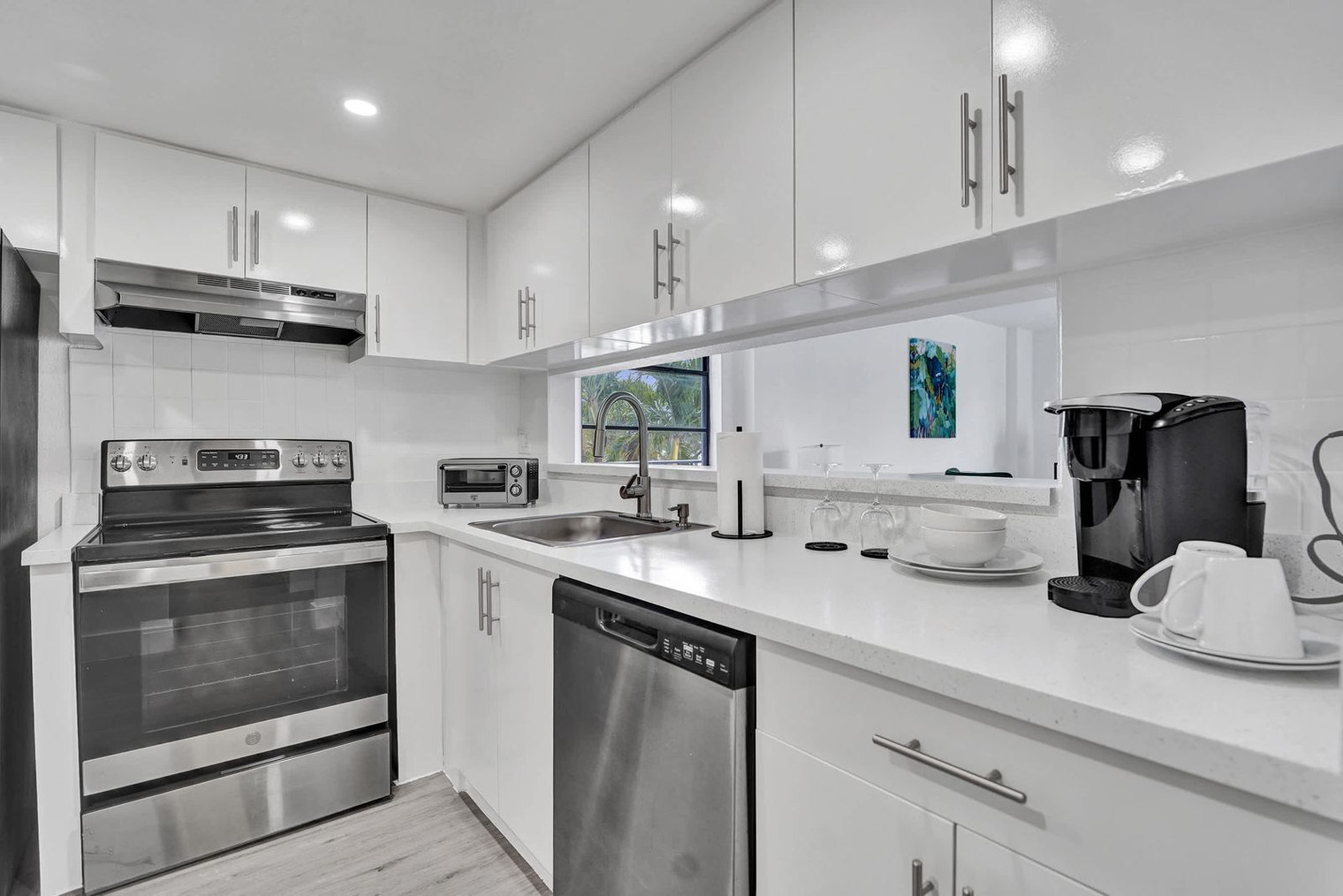 Building Photo - 777 NW 155th Ln