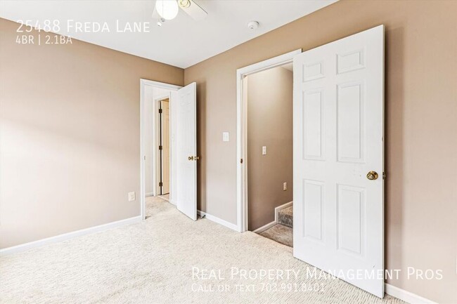 Building Photo - 25488 Freda Ln