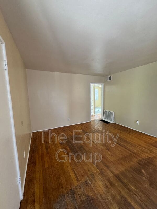 Building Photo - 702 N Jacob St