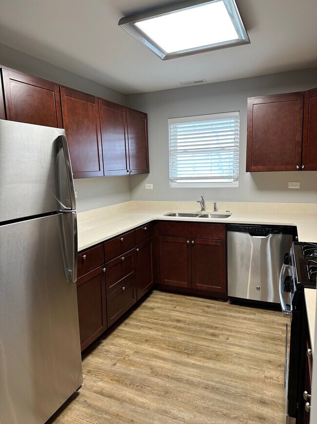 Building Photo - 201 Penny Ave