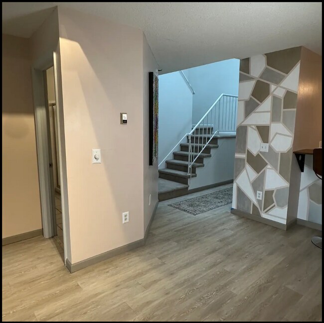 Building Photo - 7614 York Ave S