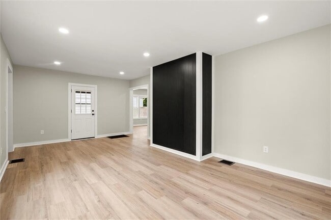 Building Photo - 1332 Thurgood St SW