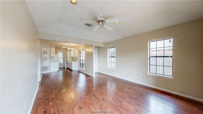 Building Photo - 1913 Woodsman Dr