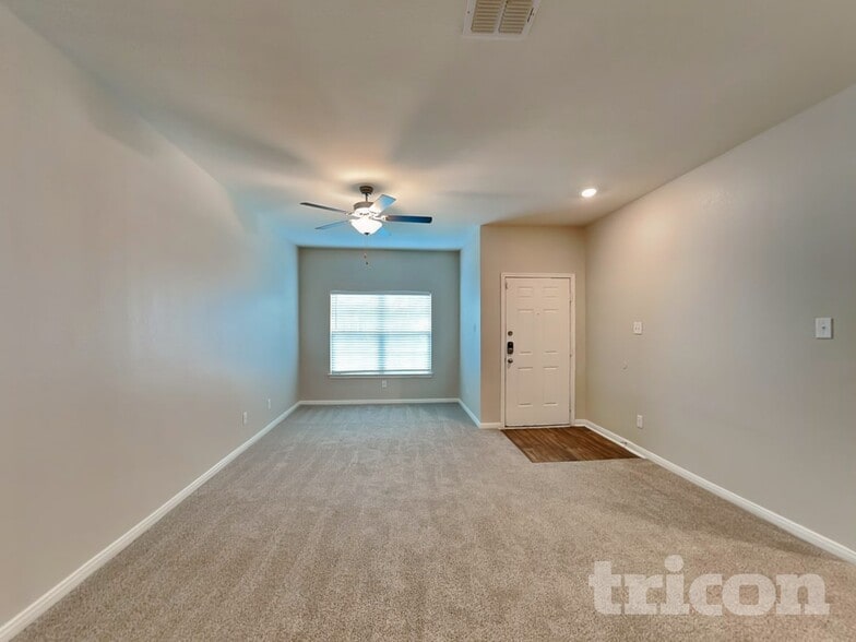 Building Photo - 3022 Citron Garden