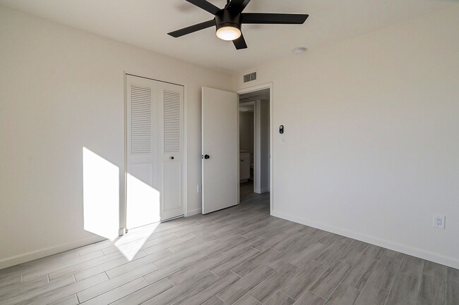 Building Photo - Charming Tempe home with a pool!