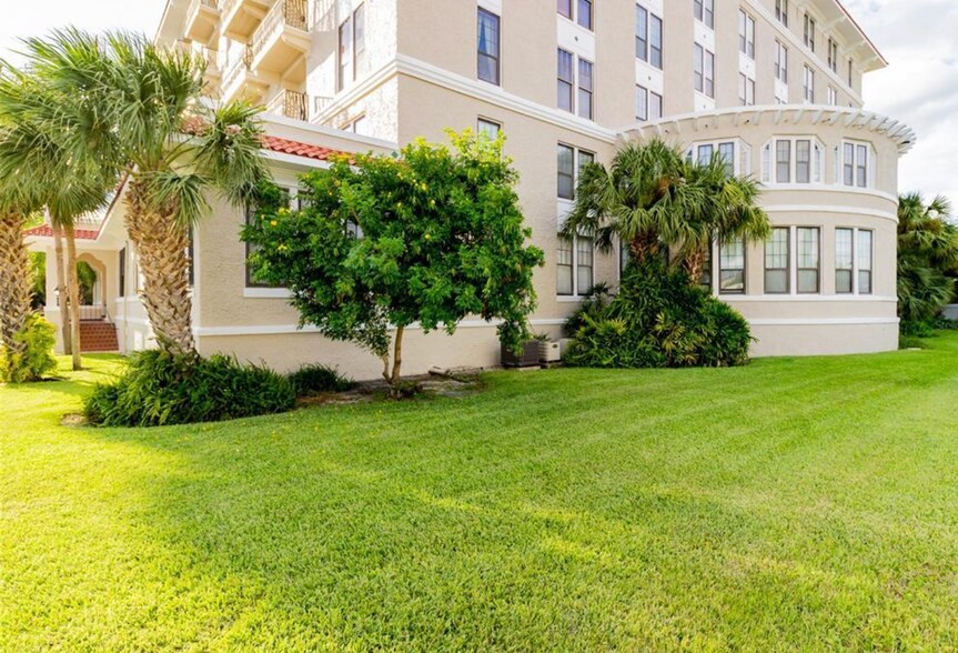 Side Lawn - 235 6th St NW