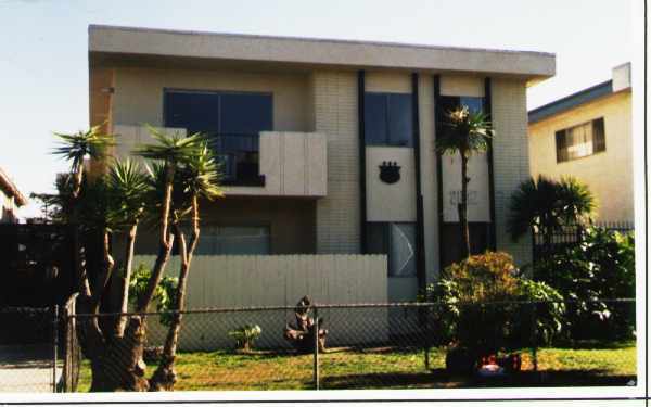 Building Photo - 2042 S Corning St