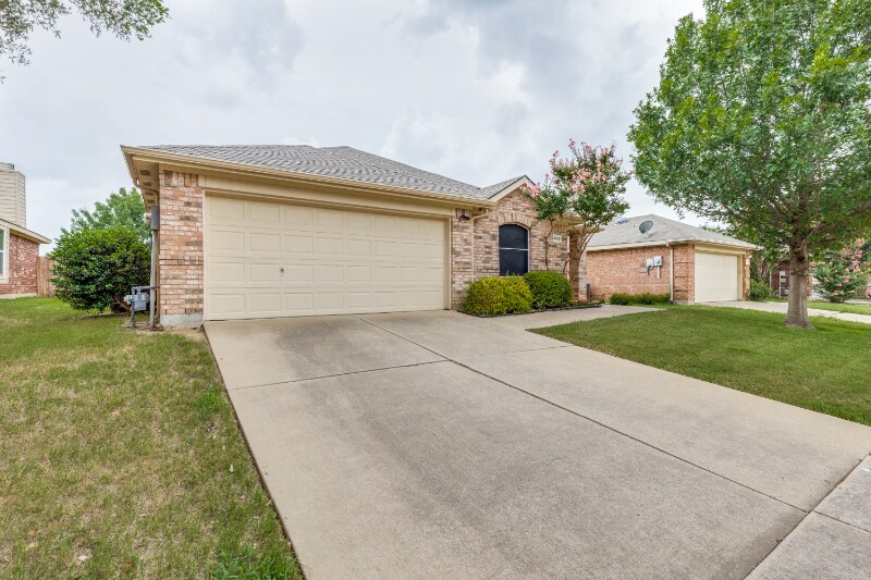 Building Photo - 4860 Ambrosia Dr