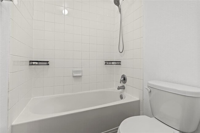 Building Photo - 407 Camellia Dr