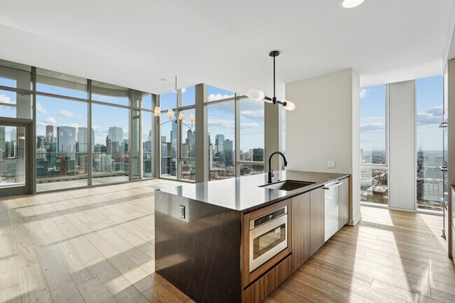 Building Photo - 1114 W Carroll Ave