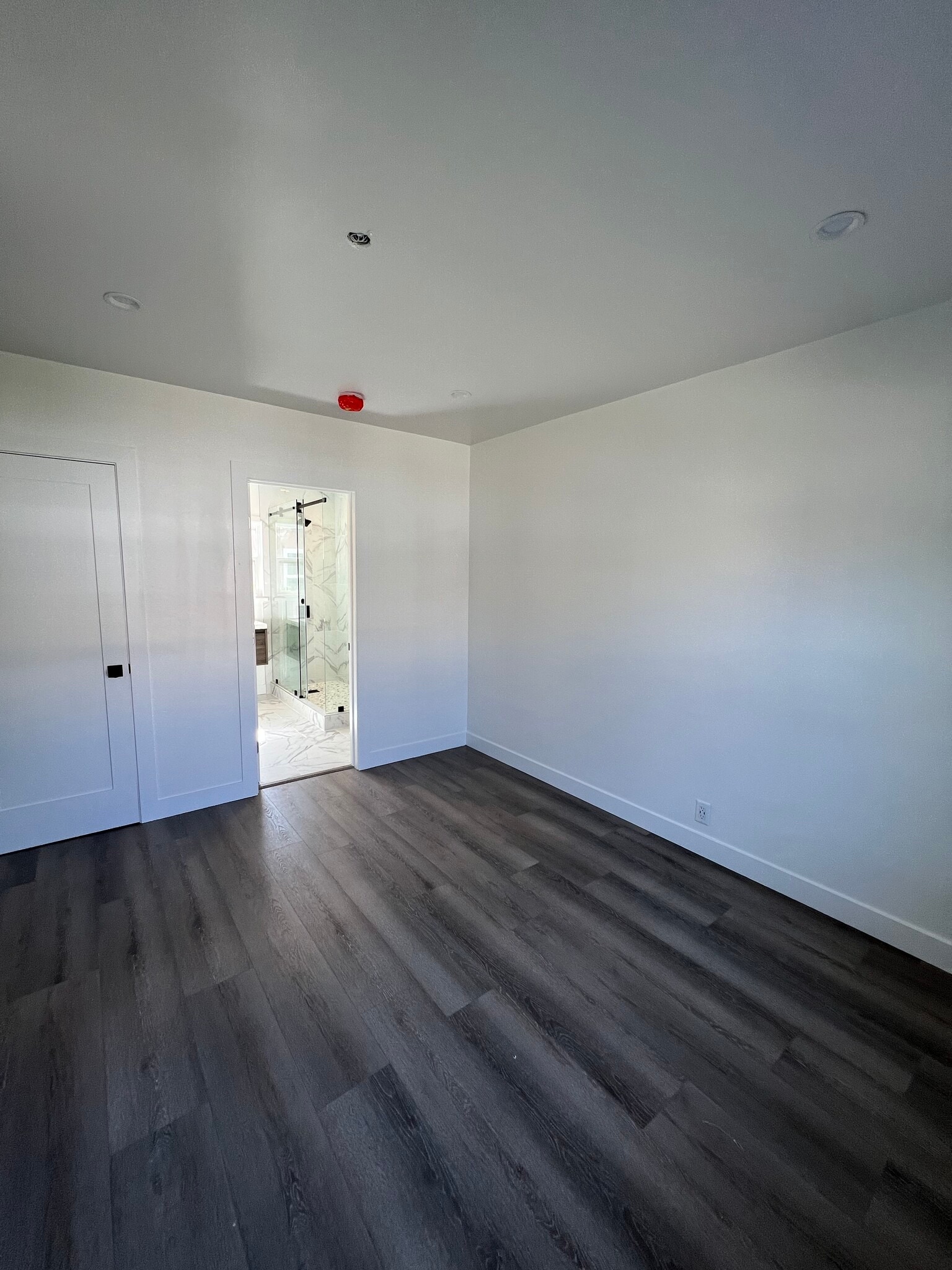 Building Photo - 428 N Glenwood Plz