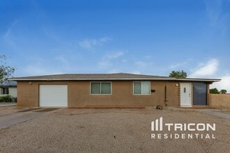 Building Photo - 14801 N 29th Dr