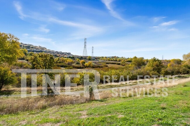 Building Photo - 7542 Pesaro Dr