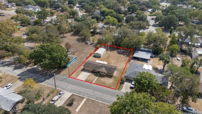 Building Photo - 1228 Rivercrest Dr