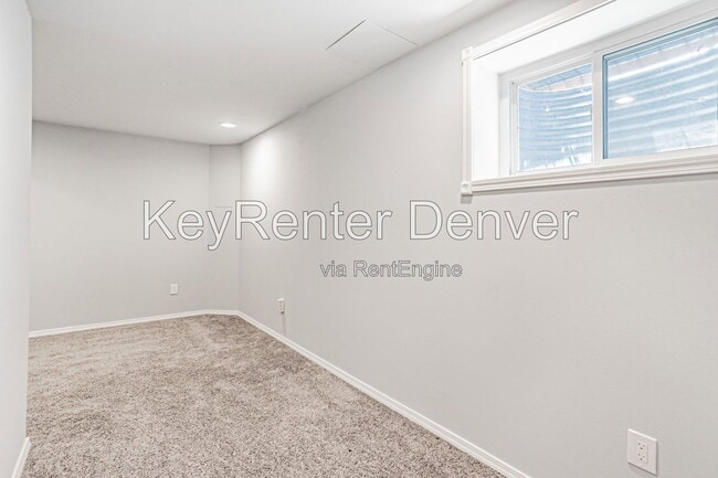 Building Photo - 4423 S Elati St