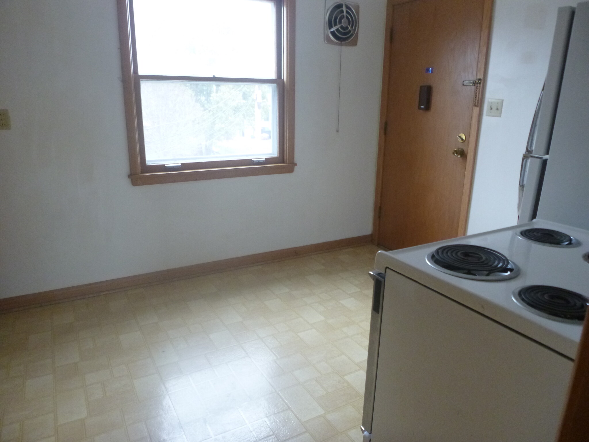 Kitchen - 9400 W North Ave