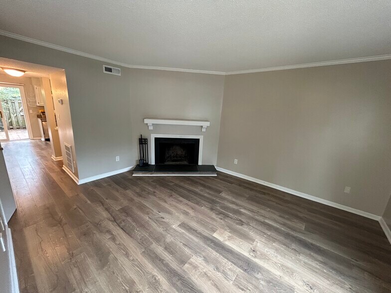 Building Photo - 5803 Shady Grove Cir