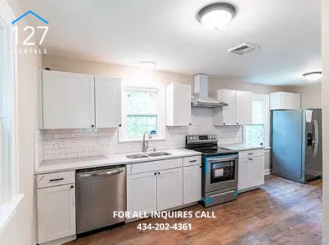 Building Photo - Spacious 2-Bedroom in the Heart of Lynchburg