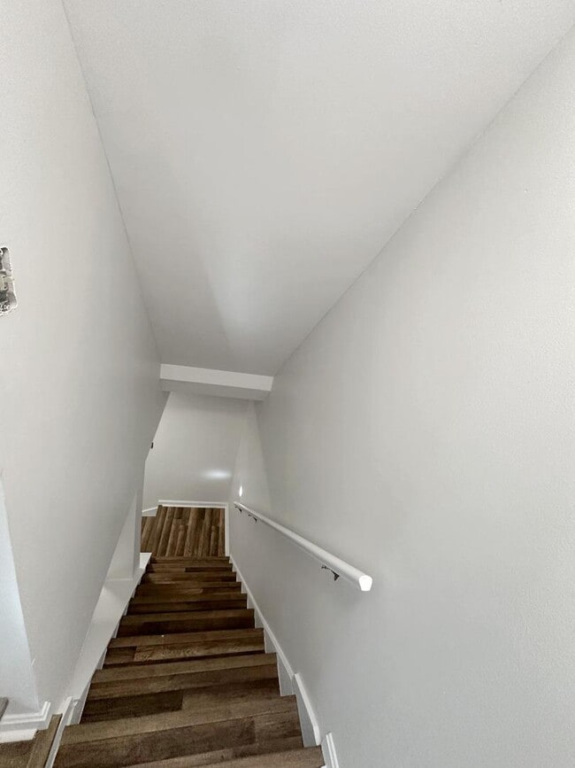 Building Photo - 563 Melissa Ct