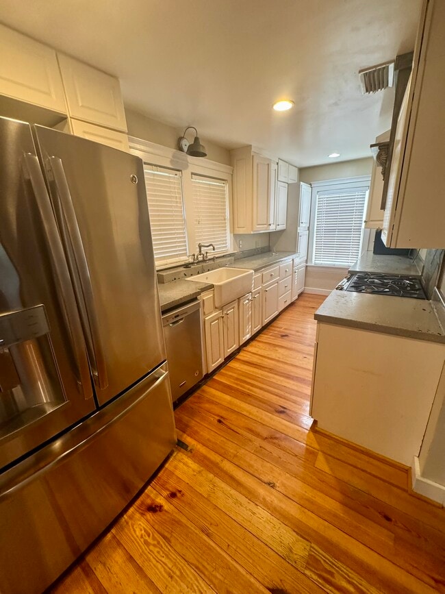 Building Photo - 511 Liberty St