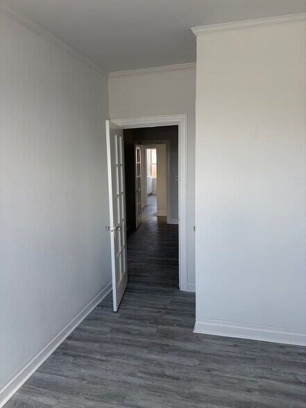 Building Photo - 351 Greenwich Ave