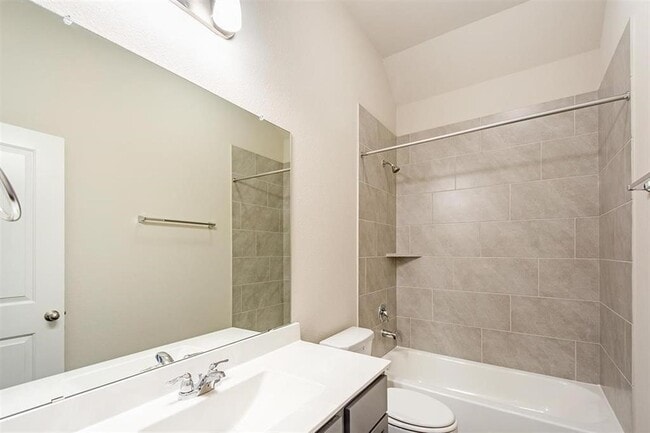 Building Photo - 1435 Cecilia Vines Dr