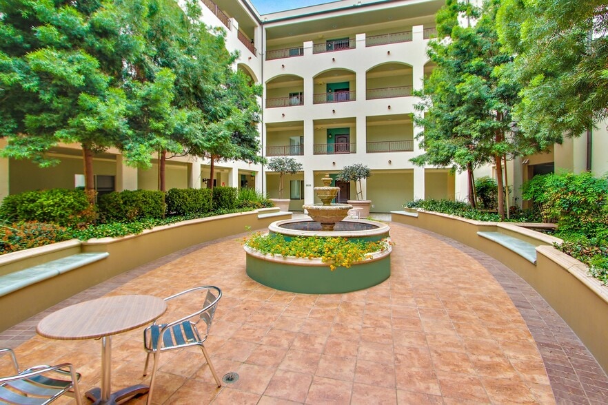 Olive Encino 5501 Newcastle Ave Encino CA 91316 Apartment Finder