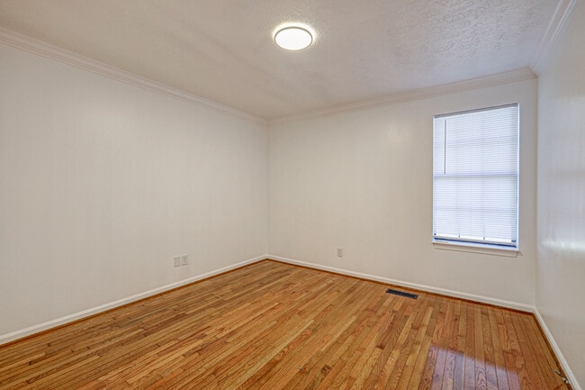 Building Photo - 5610 Obrien Ave