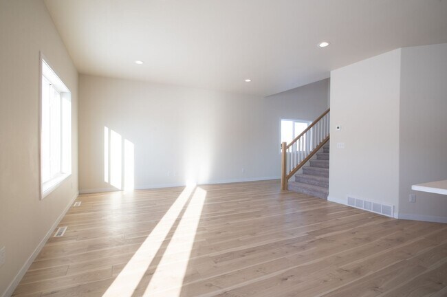 Building Photo - 1360 Goldenwood Dr
