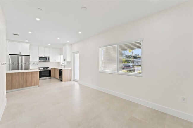 Building Photo - 4732 SW 87th Ct