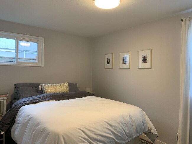 Building Photo - Beautifully Updated  Pinehurst Home