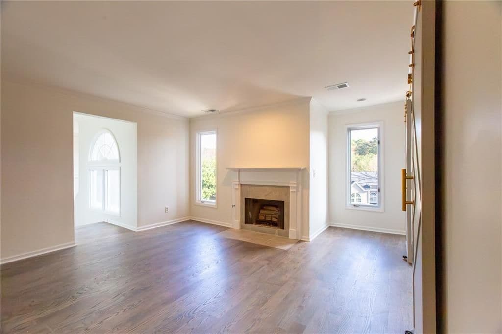 Building Photo - 45 St Claire Ln NE