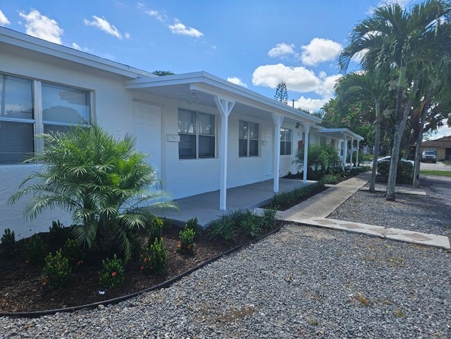 Building Photo - 1121 11th St