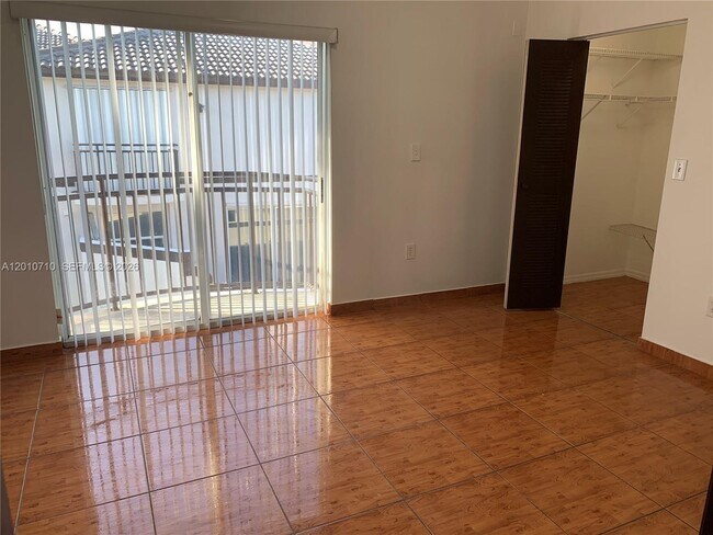 Building Photo - 8625 SW 152nd Ave