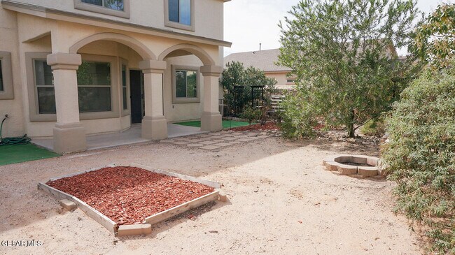 Building Photo - 14373 Coyote Trail Dr