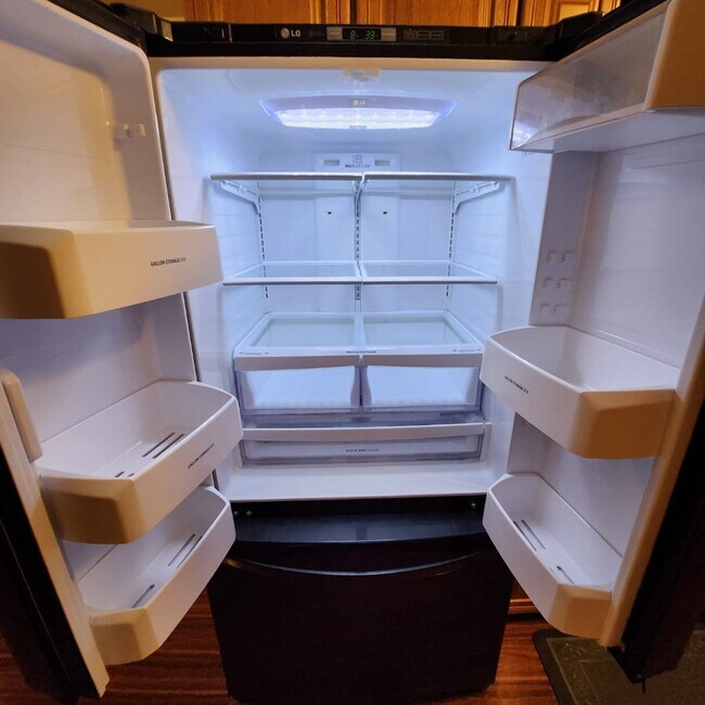 New LG French Door Refrigerator - 32442 Joy Rd